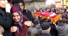 17 Yıllık Polis Memuru, Katliam Yapıp İntihar Eden Oğluyla Yan Yana Gömüldü