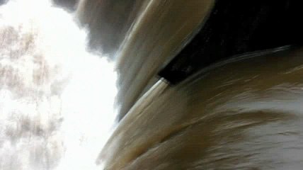 "A Cañiza" Aguas Bravas por la Central "Rachando con todo"..