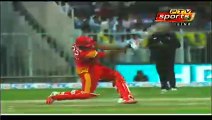 Watch How Misbah Hits Afridi for 2 big Sixes and a Four, Afridi had to clap for him in the end