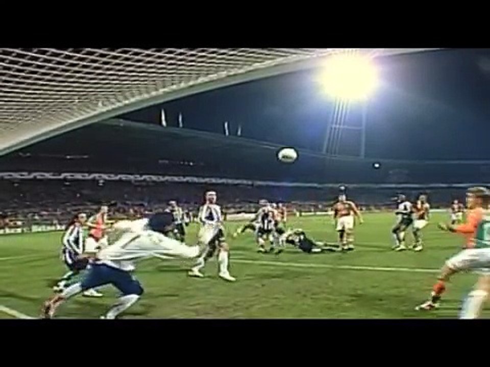 Gianluigi Buffon Top Saves 10 - 01