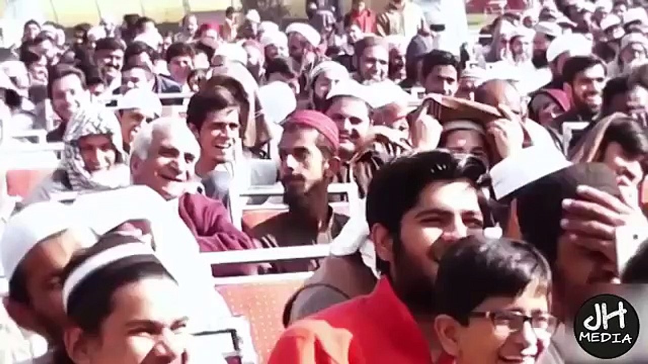 Very Very Funny Cigarette Story By Maulana Tariq Jameel 2015