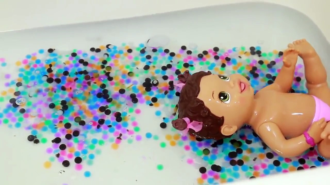 Baby Alive MESSY BABY Surprise BATH Tub Orbeez Pool COMPILATION VIDEOS Finger PAINT Crayola