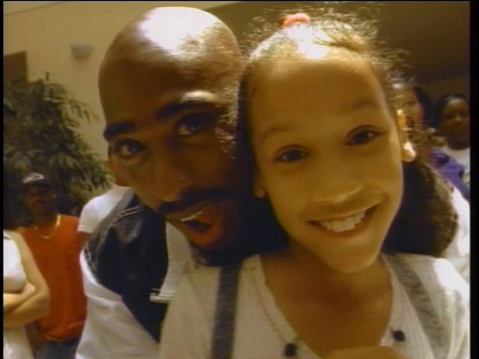 2Pac featuring Val Young - To Live & Die In L.A. (1997) (Official music ...