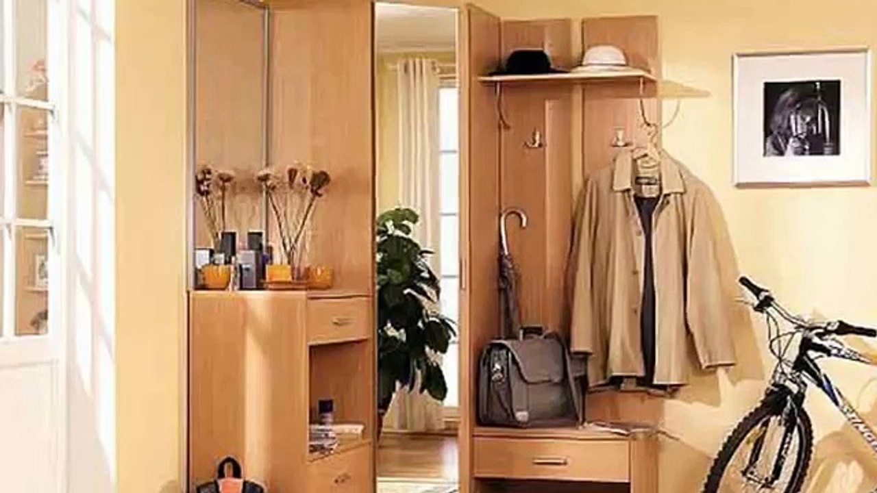 Как обустроить маленькую прихожую