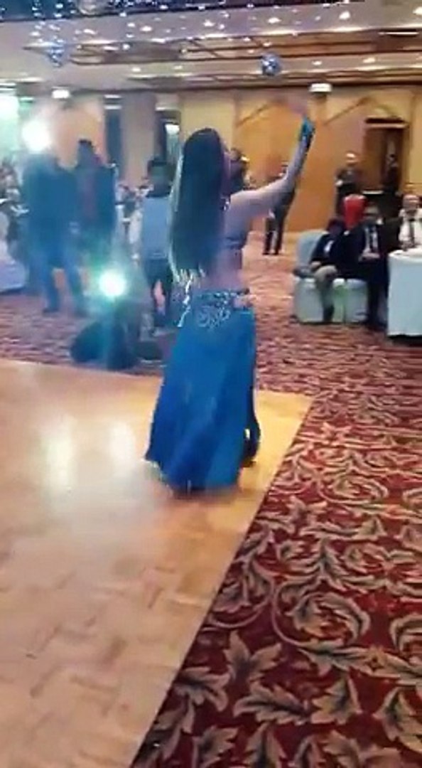 Elissar [2] - Hot Belly Dance - الراقصة اللبنانية اليسار - رقص شرقي مثير -  video Dailymotion