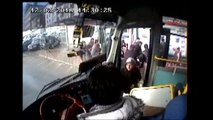 Sivas - Durakta Fenalaşan Yolcusunu Otobüsle Hastaneye Götürdü