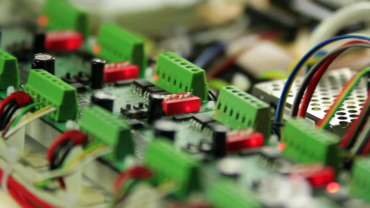 World record attempt: First robot to solve a Rubik's Cube in under 1 second  s)
