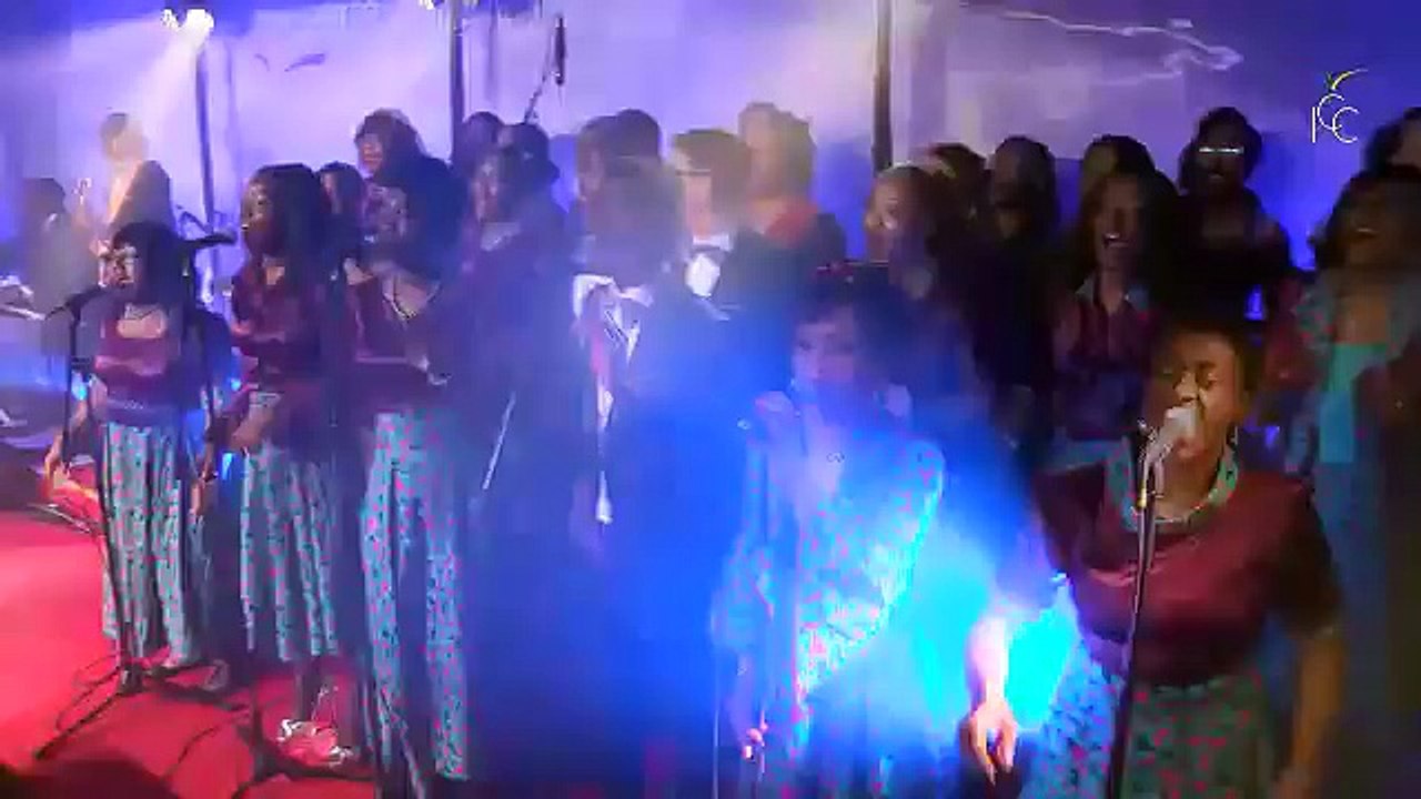 TOTALE LOUANGE ET ADORATION 2015