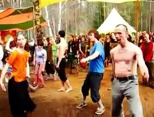 AWESOME VIDEO - REAL ZOMBIES WALKING DEAD DANCING DEAD IN CONCERT MOUNTAIN DAWN OF THE DEAD NIGHT OF THE LIVING DEAD - MUERTOS VIVIENTES ZOMBIS BAILANDO ZOMBIES REALES EXISTEN, CONCIERTO EN EL BOSQUE DIA NOCHE AMANECER DE LOS MUERTOS VIVIENTES