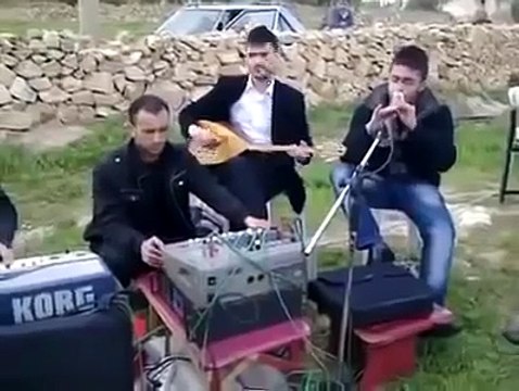 Bilmiyorum ne derdin var kız senin senin - süper şarkı dinleyin