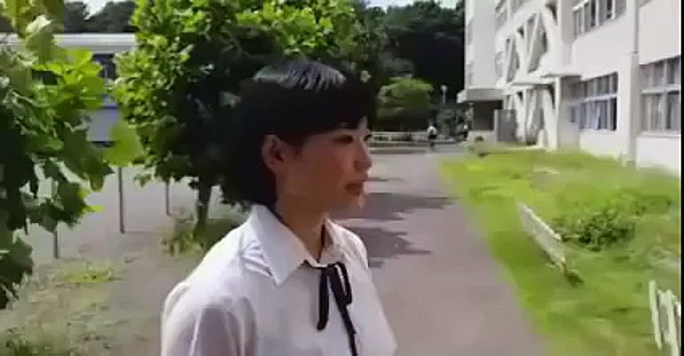 ESTUDIANTE JAPONESA EXPERTA EN ESCALADA LIBRE (360p)