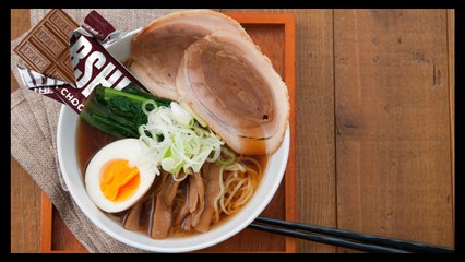 Chocolate Ramen?!?!?! - Food Feeder