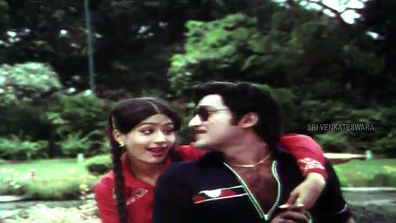 Taggu Bullemma Taggu  Song || Pandanti Jeevitham Movie  || Shoban Babu || Sujatha || Vijaya Santhi (Comic FULL HD 720P)