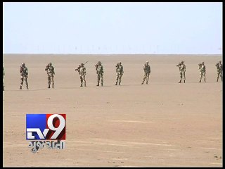 Video herunterladen: Pakistani apprehended in Kutch by security forces - Tv9 Gujarati-