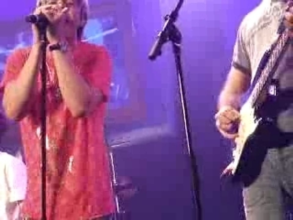 Jesse mccartney à lille [Right were you want me]