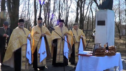 Parastas în memoriam, GRIGORE VIERU-7 ani de la trecerea în eternitate-la bustul poetului din Parcul Copou, Iași