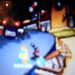 Online Games-How to get items in club penguin