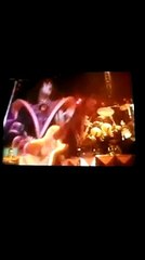 Kiss I Was Made for loving You Vevo (FULL HD)