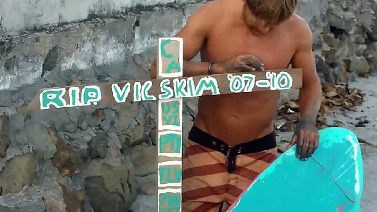 R.I.P Victoria Poly Vac Skimboard -- Broken Skim at Gorgona Beach Panama