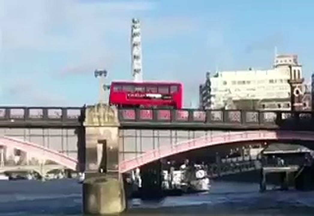 London Bus Explodes2