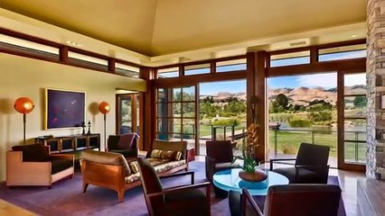 Сочетание желтого и фиолетового цветов в интерьере