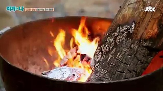 B.I ( iKON) ( Kim Hanbin ) Ăn ( khoai lang nướng) là hạnh phúc hay đau khổ?