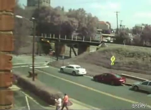 ДТП Аварии-Грузовики и низкий мост