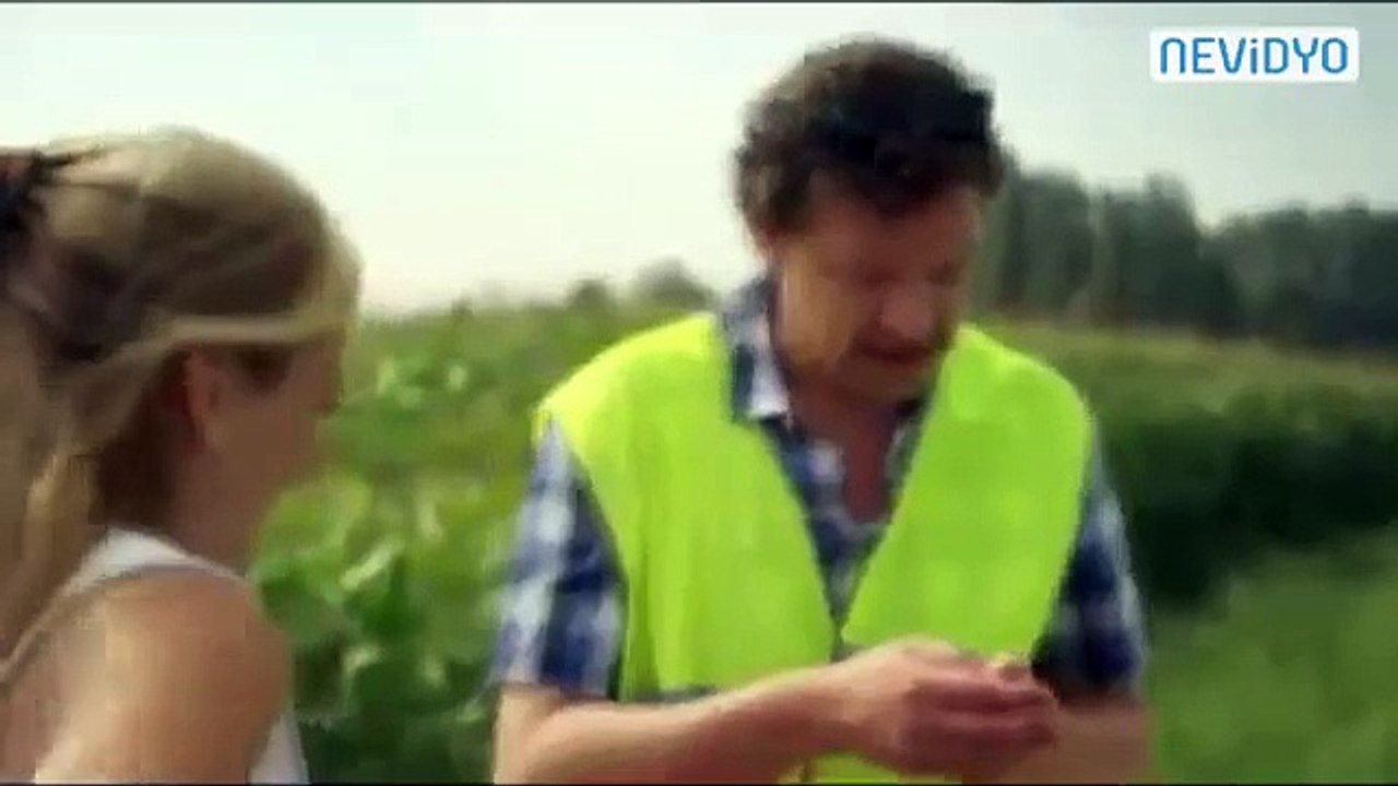 Genç Kadın Çişini Yaparken Google Kamerasına Takıldı!