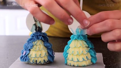 Frozen-Themed Cake Pops