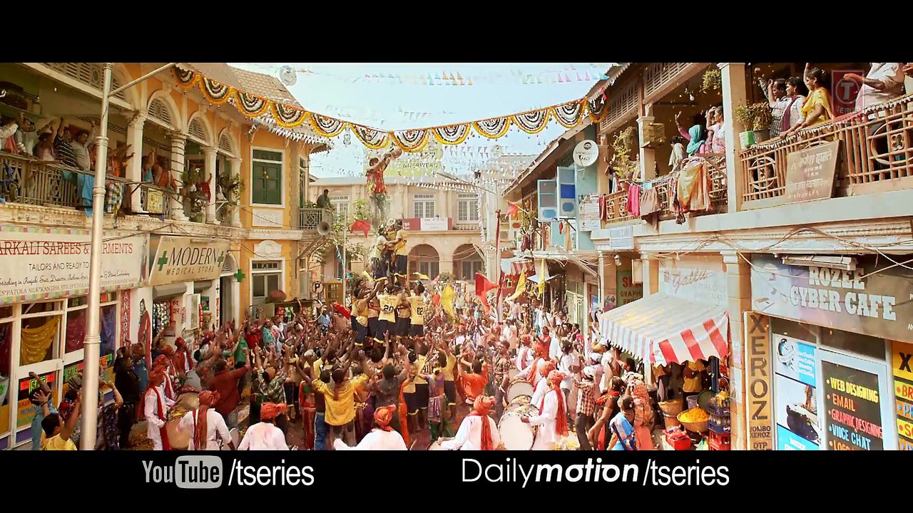 Official SATAKLI Video Song | Happy New Year | Shah Rukh Khan | Sukhwinder Singh