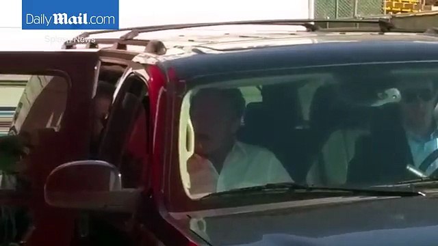 Arnold Schwarzenegger leaves the Celebrity Apprentice set _ Daily Mail Online