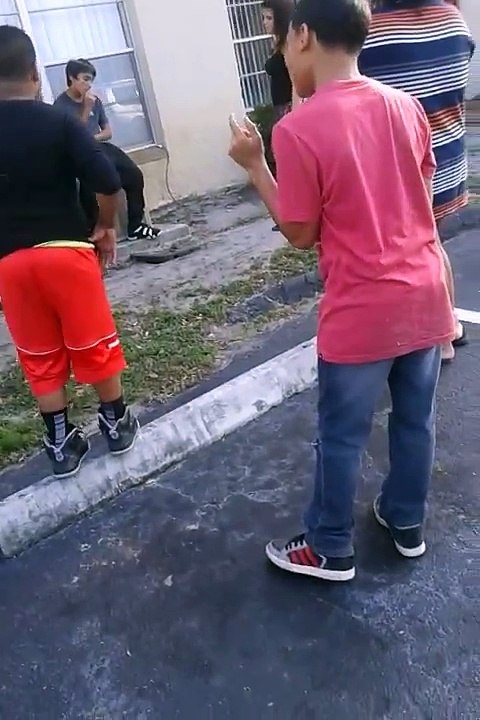 Kids resorting to violence to settle beefs at a Section 8 apt complex in Orlando