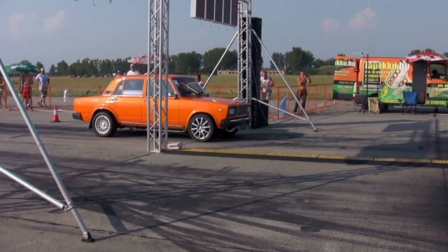 VW Polo TDI BiMoto Vs. Lada MV6