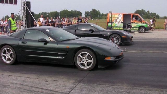 Chevrolet Corvette Z06 Vs. Chevrolet Corvette C4