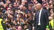 Cristiano Ronaldo, muy atento a las indicaciones de Zinedine Zidane ante Athleltic Club