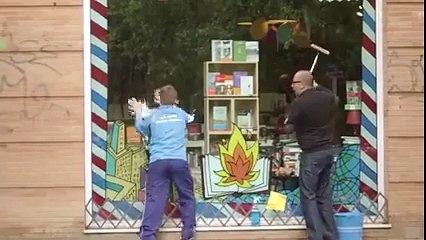 كان جاء في تونس راهي غدوة الدفينة هههه ملا سلعة