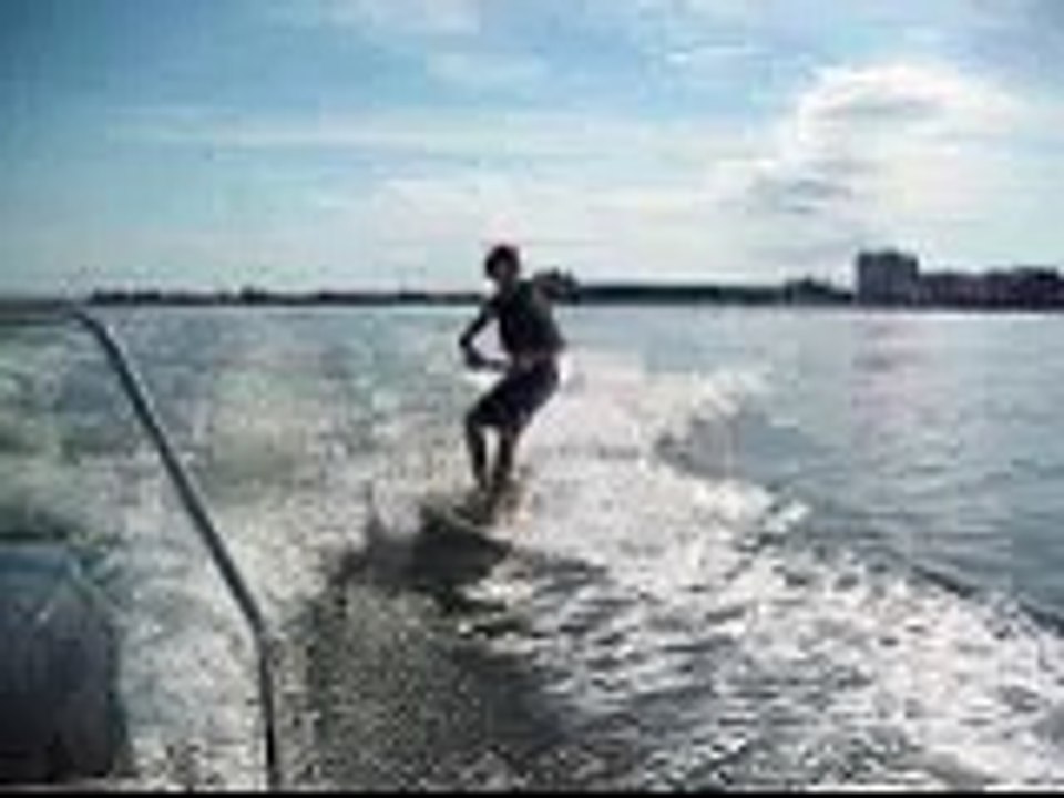 Skimboard Skurfing