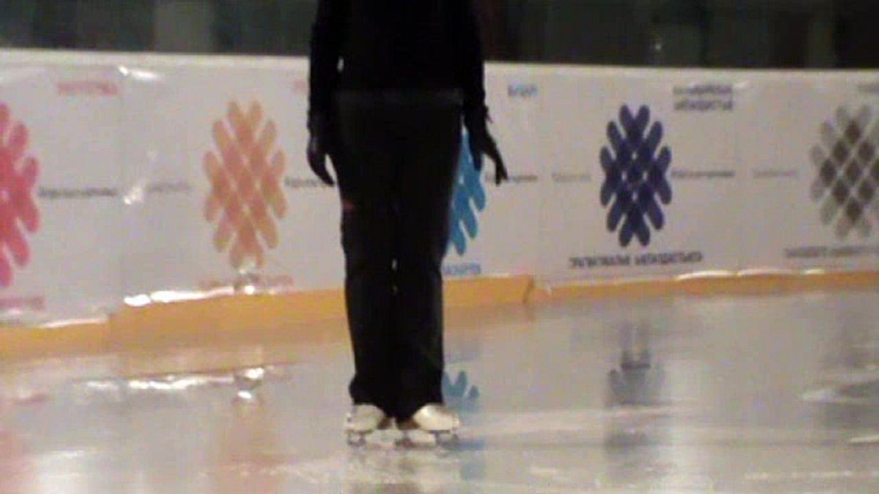 Как научиться кататься на коньках 10 Дуги вперед на внутреннем и наружнем ребрах