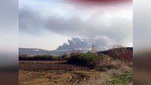 Ceyhan'da petrol tankı yanıyor ( Foto) - Fire breaks out in Turkey’s BOTAŞ petroleum facilities