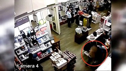 Bebek arabasından hırsızlık kamerada