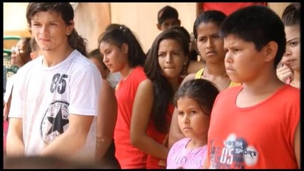 Afectados por inundaciones de Asunción, una vida de refugiados de guerra