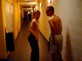 pierre et arnaud frappent aux portes