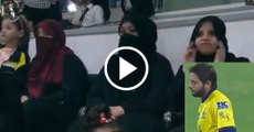 Reaction of Boom Booms Daughters and Wife when batsman hit 4 on hi ball