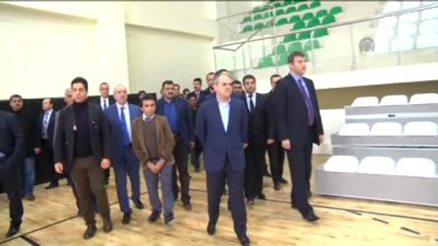 Gençlik ve Spor Bakanı Kılıç, Gençlik Merkezi'ni Ziyaret Etti