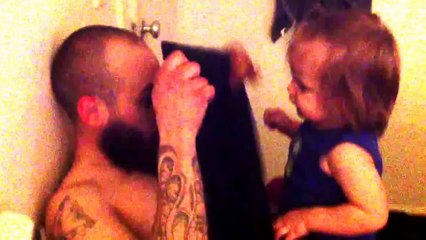 Baby doesn't recognize dad after he shaves beard