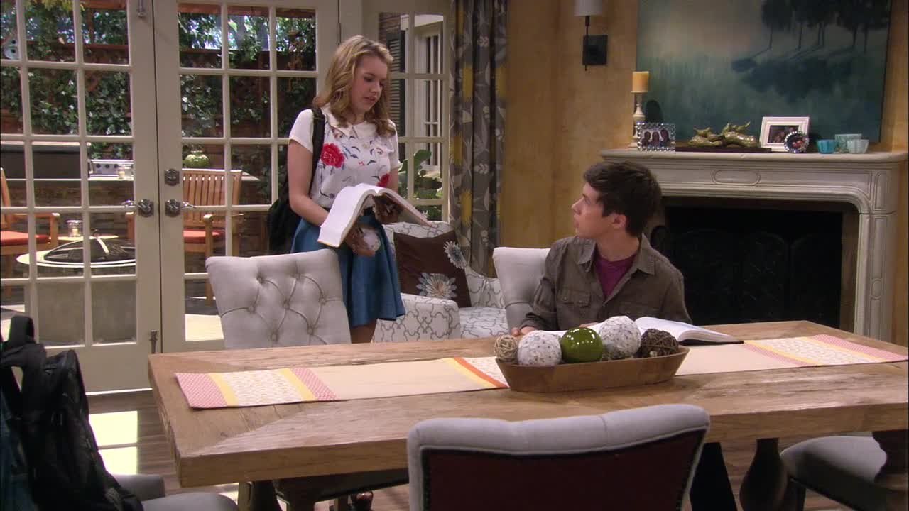 Melissa & Joey - S3 E9 - Something Happened