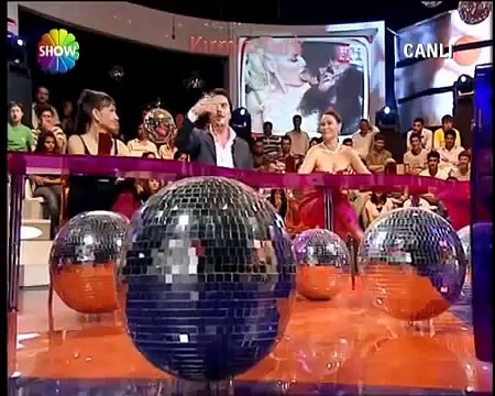 Hülya Avşar pişti programı müthiş göğüs frikiği çıplak