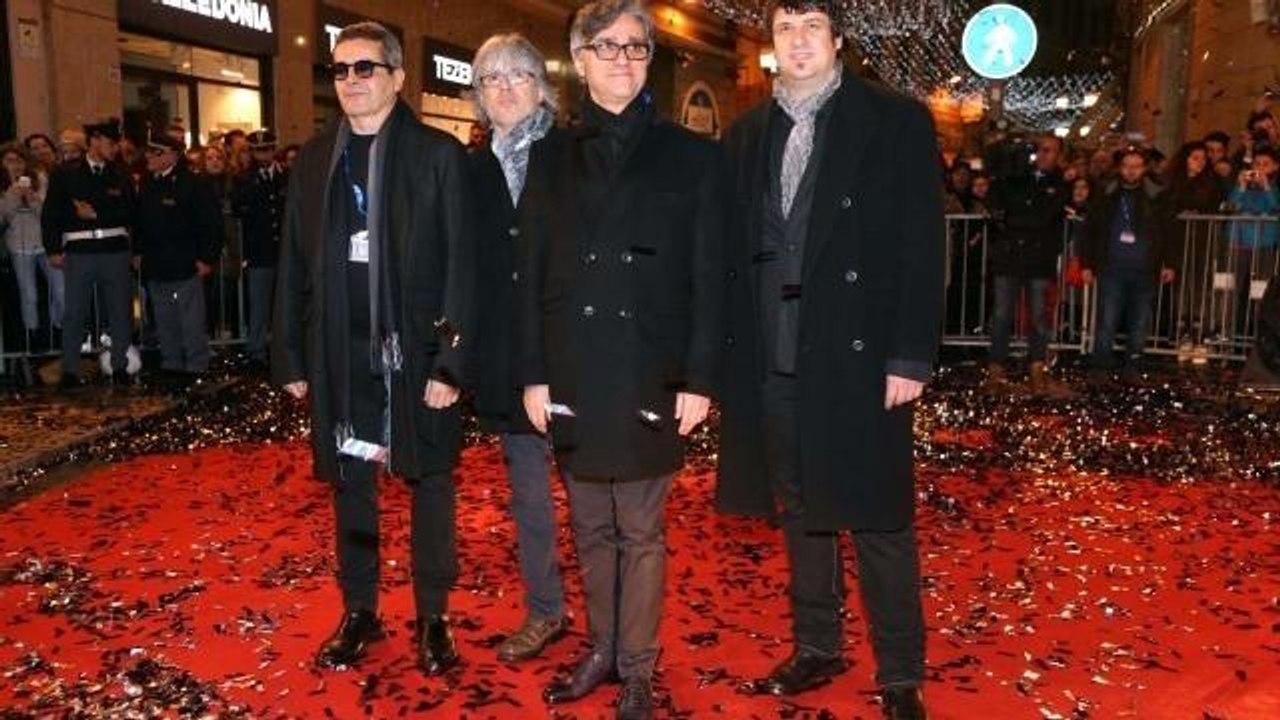 Sanremo 2016: vincono gli Stadio con 'Un giorno mi dirai'