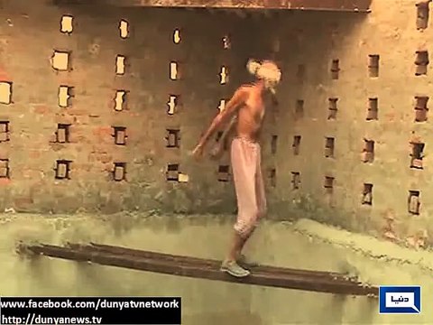 - عمر دیکھیں اور فٹنس دیکھیں - واہ بھیَ واہ نوجوانوں کیلیَے ایک چیلنج - What a fitness and challenge for young peoples -