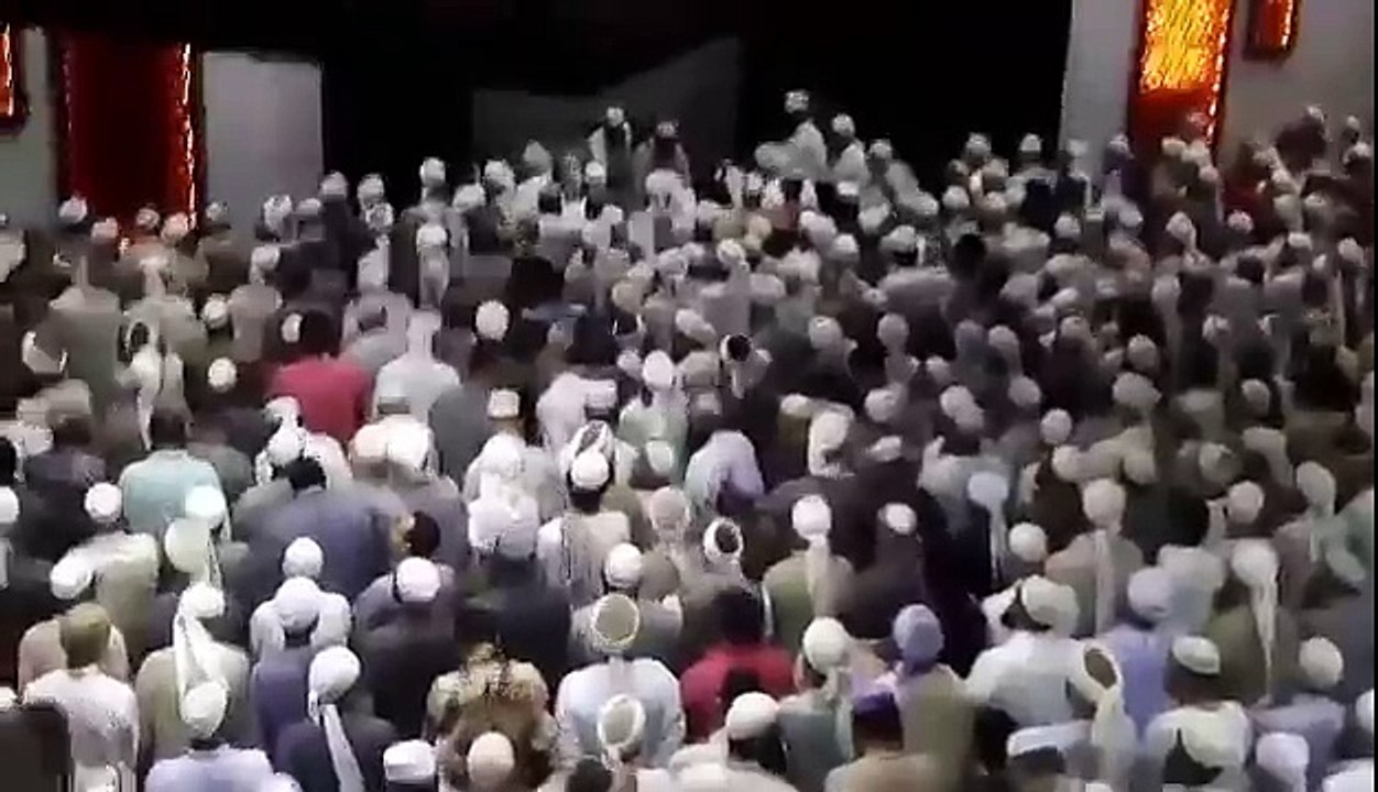 جنازة الشيخ- رجب بدر الذي قضى عمره في _ الدعوة والتبليغ _ كان رحمه الله من الناس